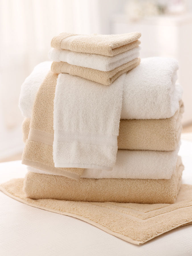 Medline Four Star Bath Towels - Four Star Bath Towel, 86/14 Blend, 27" x 50", 14 lb./Dz., 4 Dz. - MDTBT8B14MAU