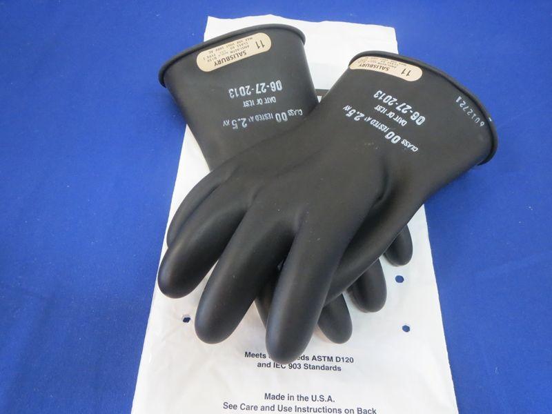 Chicago Pro Insulated Rubber Gloves - Rubber Gloves, Class 00, 11", Black, Size 11 - LRIG-00-11-11