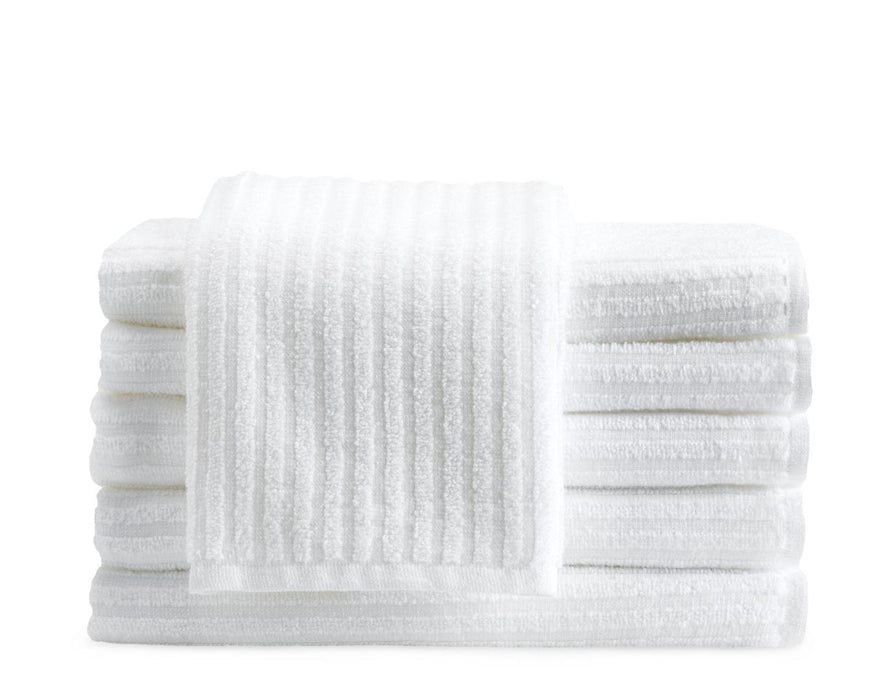 Medline PerforMAX Bath Towels - PMAX Bath Towel, 24" x 48", 3.8 lb./Dozen - MDTBT7B38Z