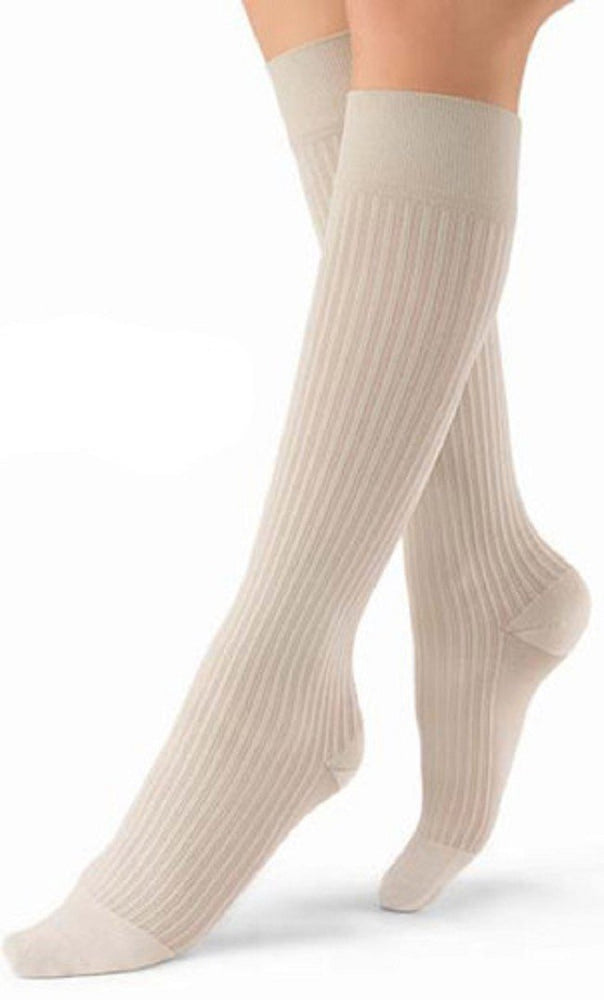 Bsn Medical Inc SoSoft Ribbed Closed Toe Knee High Sock - SOCKS, KNEE, SUPPRT, SOSOFT, RIBBED, WHITE, SM - 120252