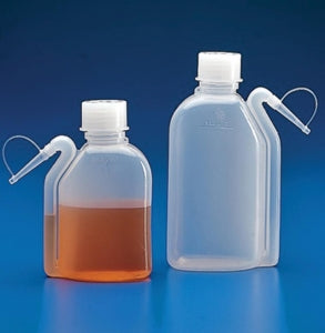 Globe Scientific LDPE Wash Bottle w / Integrated Spout - Wash Bottle, Integrated Spout, Square, Polyethylene, 250 mL - 601633