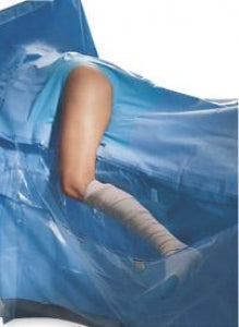 Halyard Health Incise Drapes - Hip Drape, with Clear Leg Pockets, Sterile, 72" x 112" - 89349