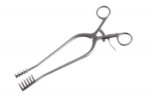 Medline Weitlaner Self-Retaining Surgical Retractor - 10-1/2" (26.7 cm) Weitlaner Self-Retaining Surgical Retractor with Blunt Tips and 5 x 6 Teeth - MDS1864926