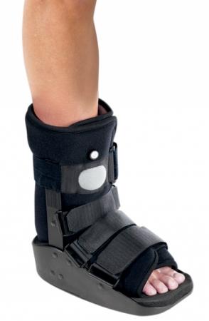 DJO Global MaxTrax Air Ankle - MaxTrax Air Ankle Walker Brace, Size S - 11-1380-2