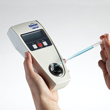 MedValue AR200 Digital Refractometer